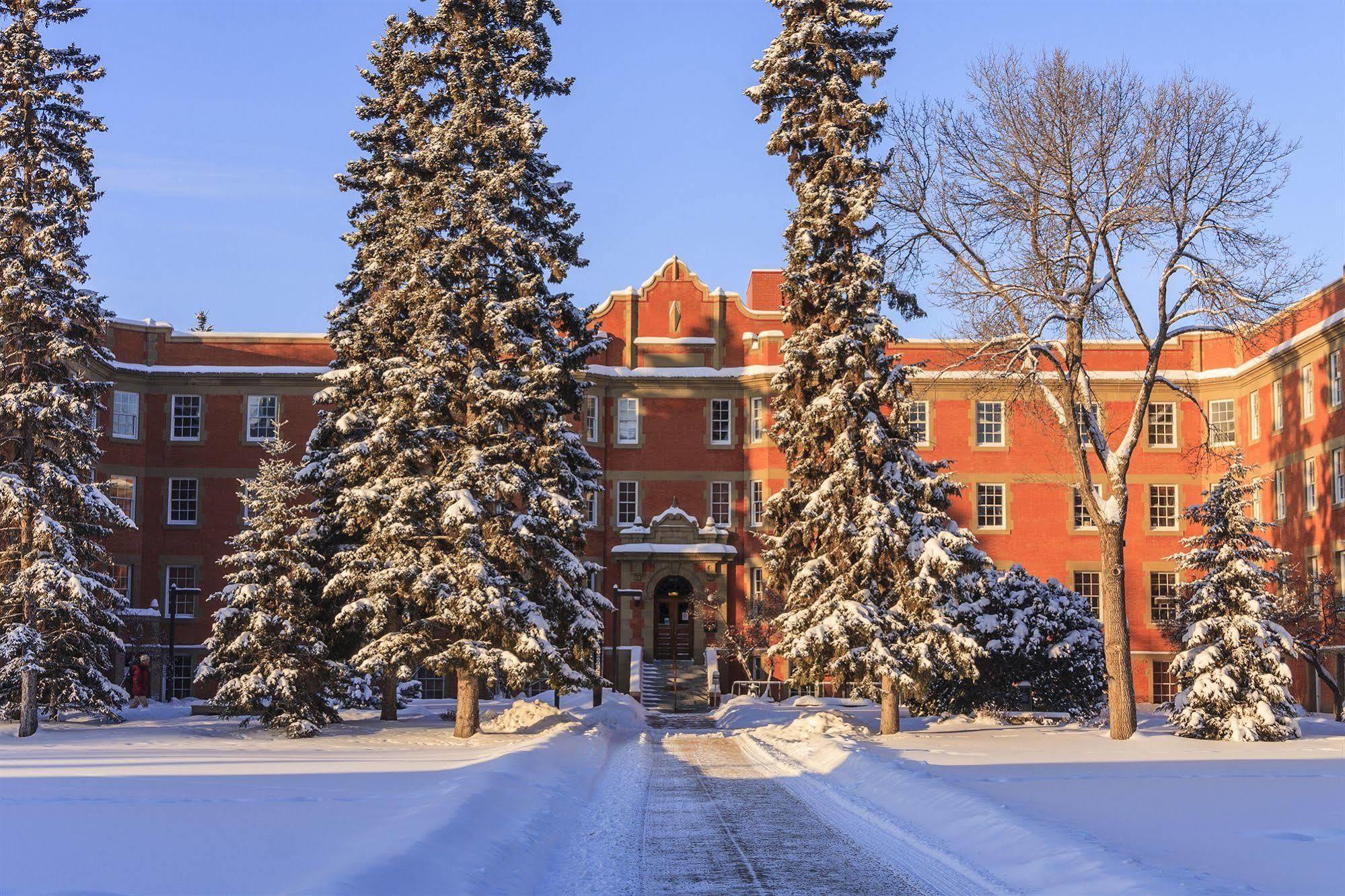 University Of Alberta - Hotel Edmonton Bagian luar foto