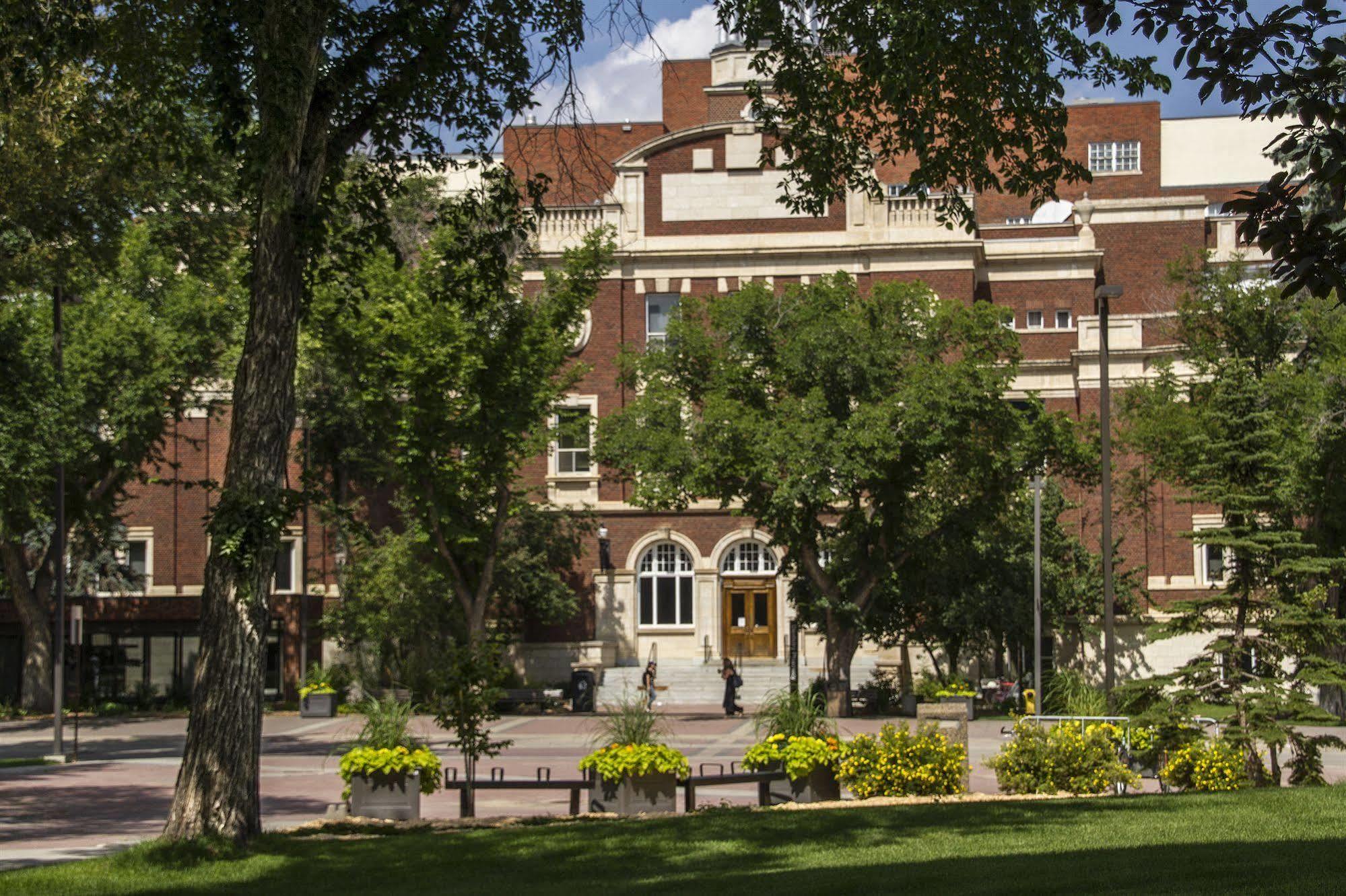 University Of Alberta - Hotel Edmonton Bagian luar foto