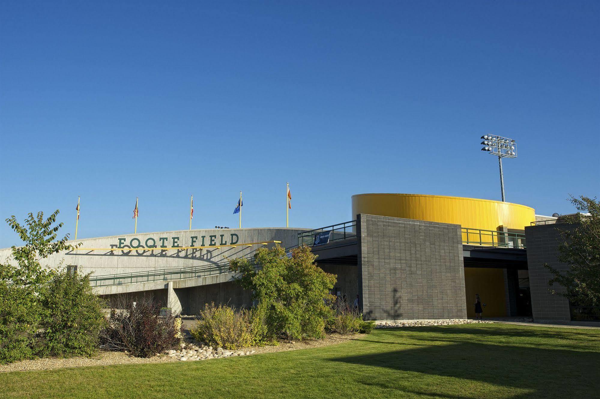 University Of Alberta - Hotel Edmonton Bagian luar foto