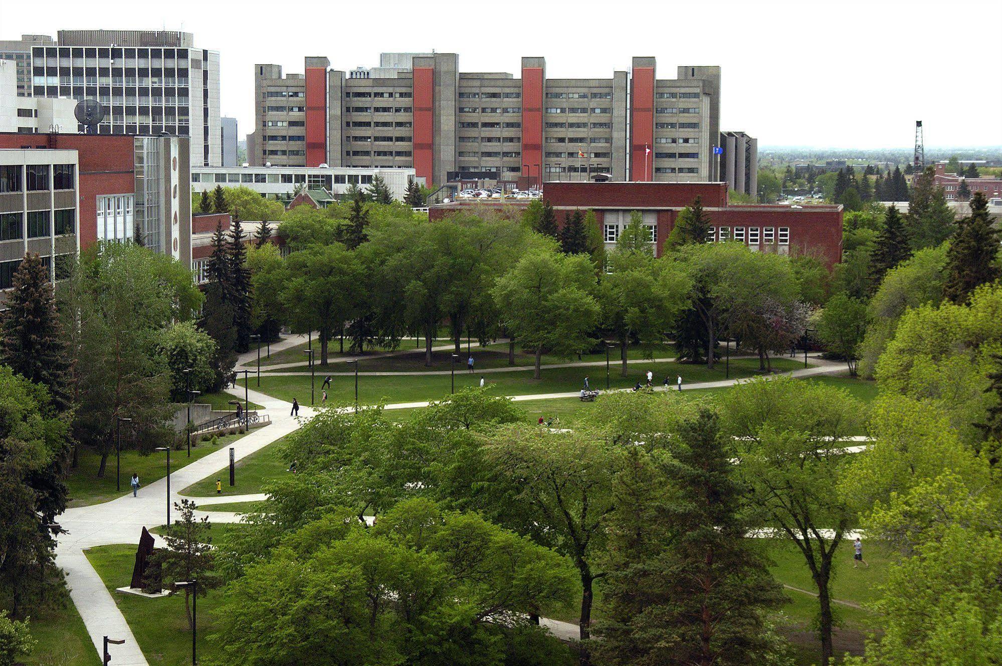 University Of Alberta - Hotel Edmonton Bagian luar foto