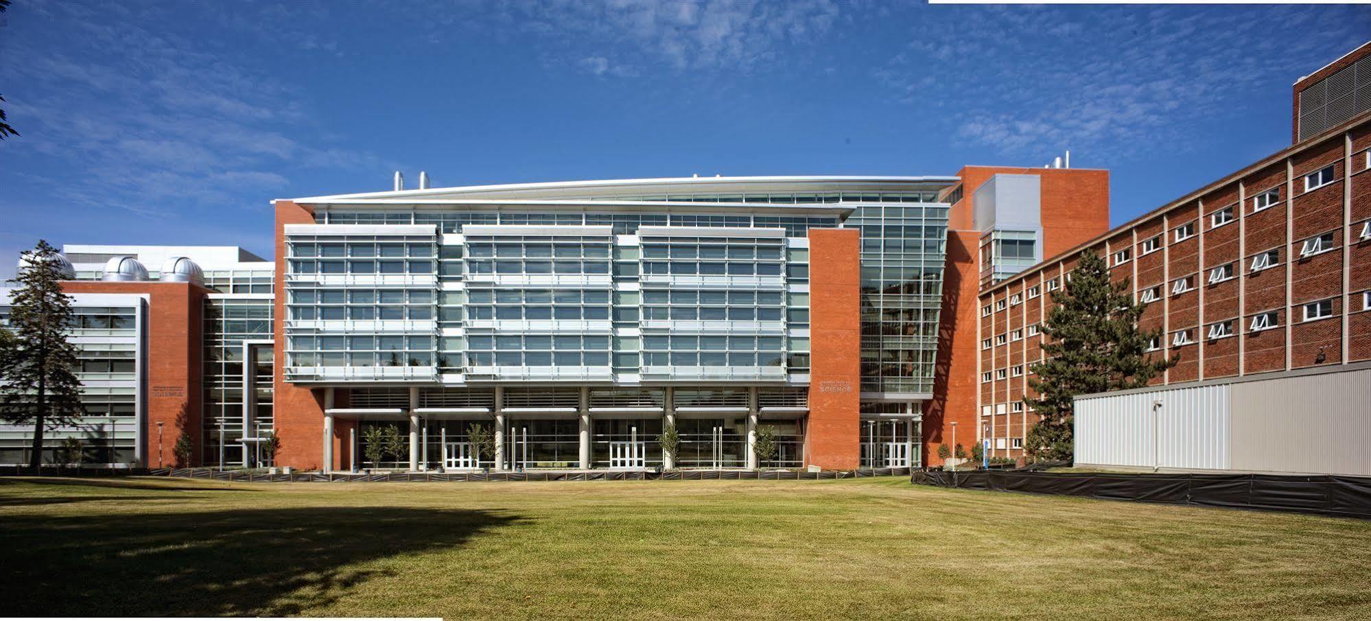 University Of Alberta - Hotel Edmonton Bagian luar foto